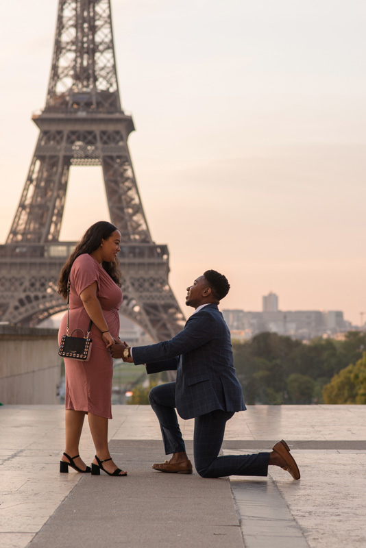 surprise-proposal-in-paris_17