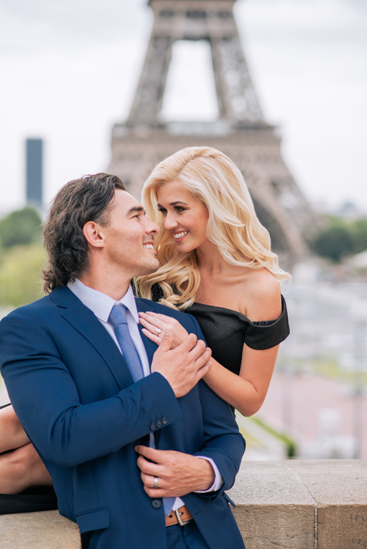 BEST-LOCATIONS-FOR-COUPLE-PHOTO-SHOOT_4