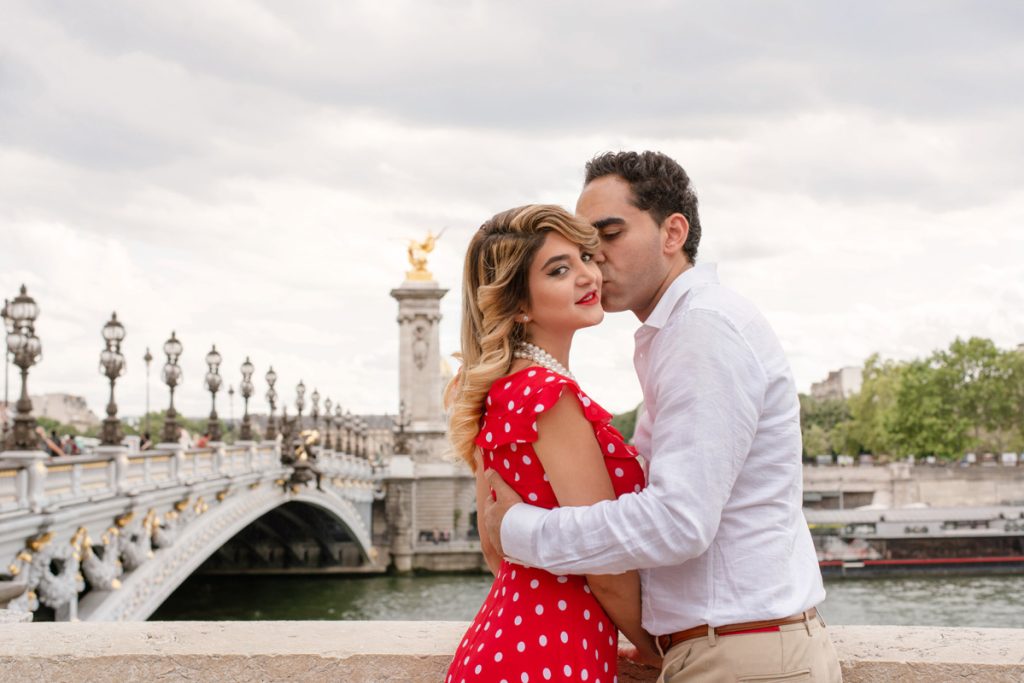 PARIS-LOCATIONS-COUPLE-PICTURES_9