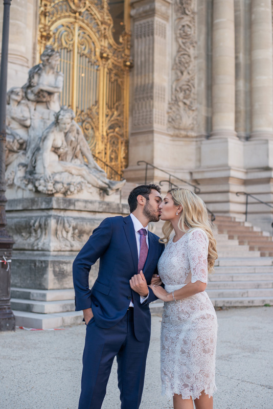 PARIS-LOCATIONS-FOR-COUPLE-PICTURES_12