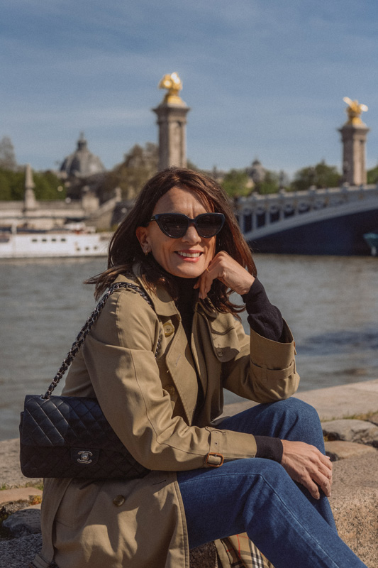 Paris-photoshoot-on-bridge_10