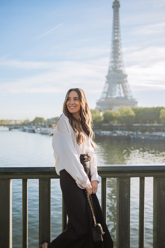 Paris-photoshoot-on-bridge_4