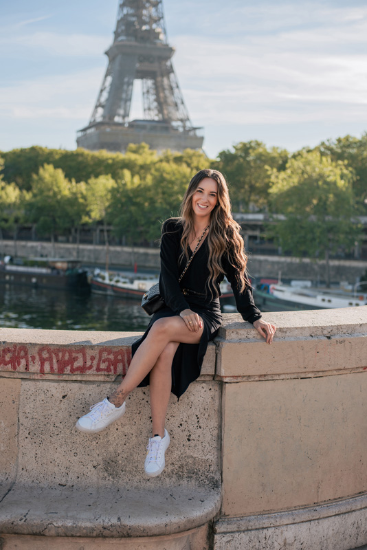 Paris-photoshoot-on-bridge_6