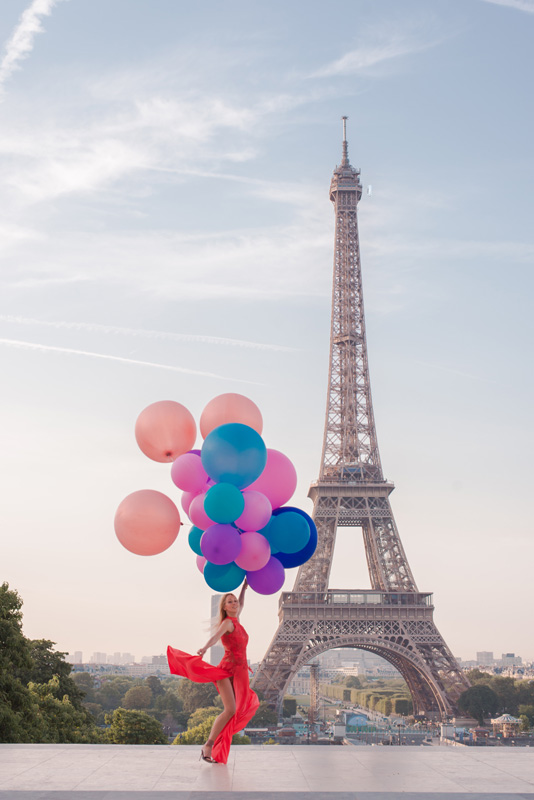 Paris-photoshoot-with-balloons_13