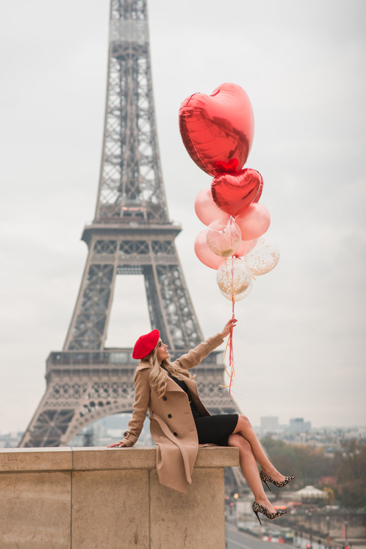 Paris-photoshoot-with-balloons_18