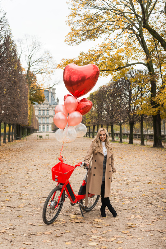 Paris-photoshoot-with-balloons_19