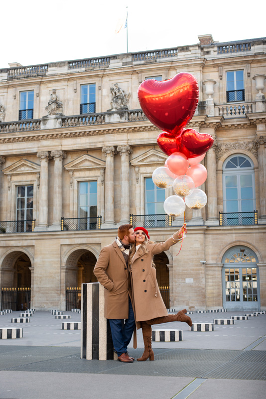 Paris-photoshoot-with-balloons_21