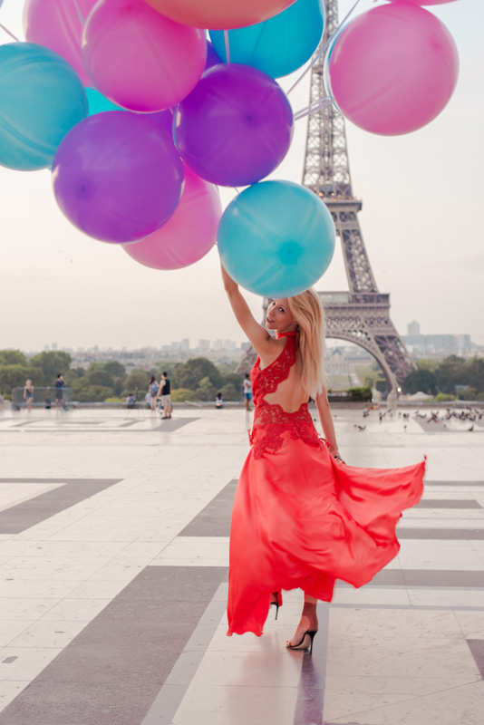Paris-photoshoot-with-balloons_9