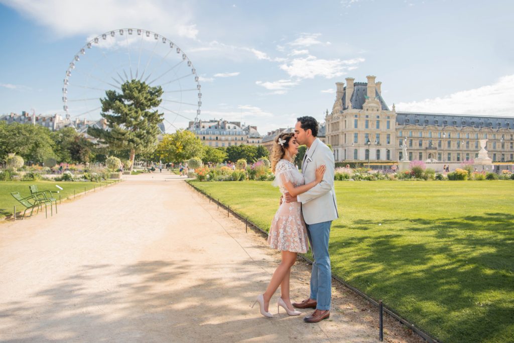 couple-pictures-in-Paris_13